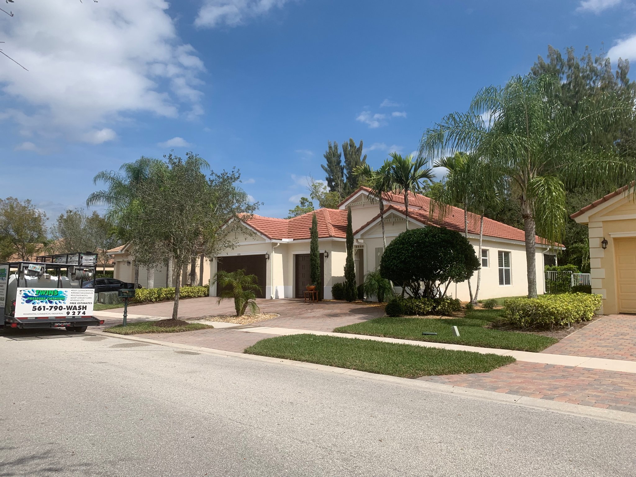 House & Driveway Clean — Twins Truck